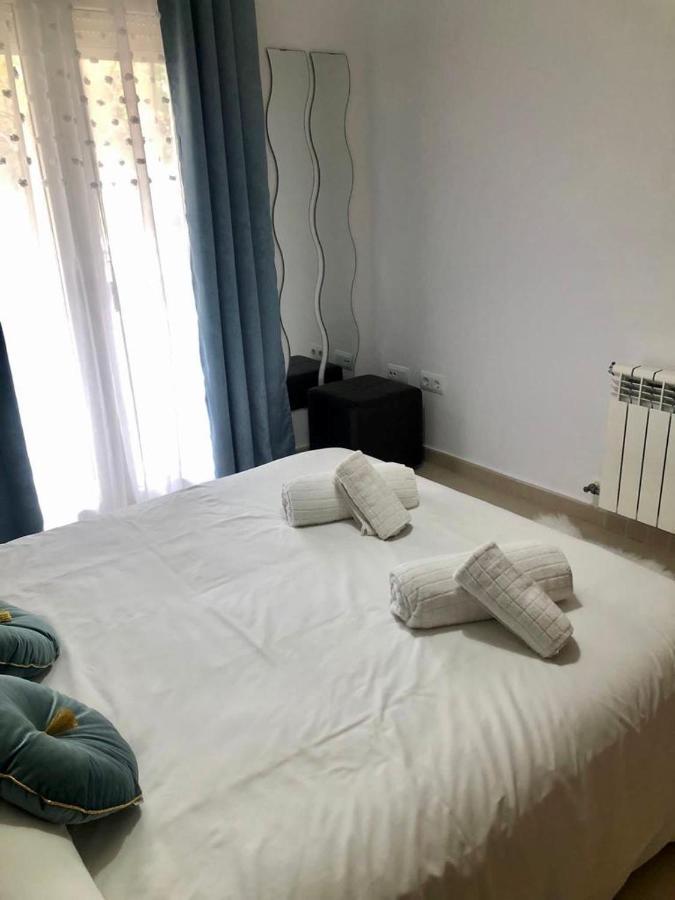 Villa Life . Precioso Bajo Frente Piscina スシナ エクステリア 写真