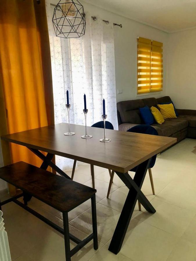 Villa Life . Precioso Bajo Frente Piscina スシナ エクステリア 写真