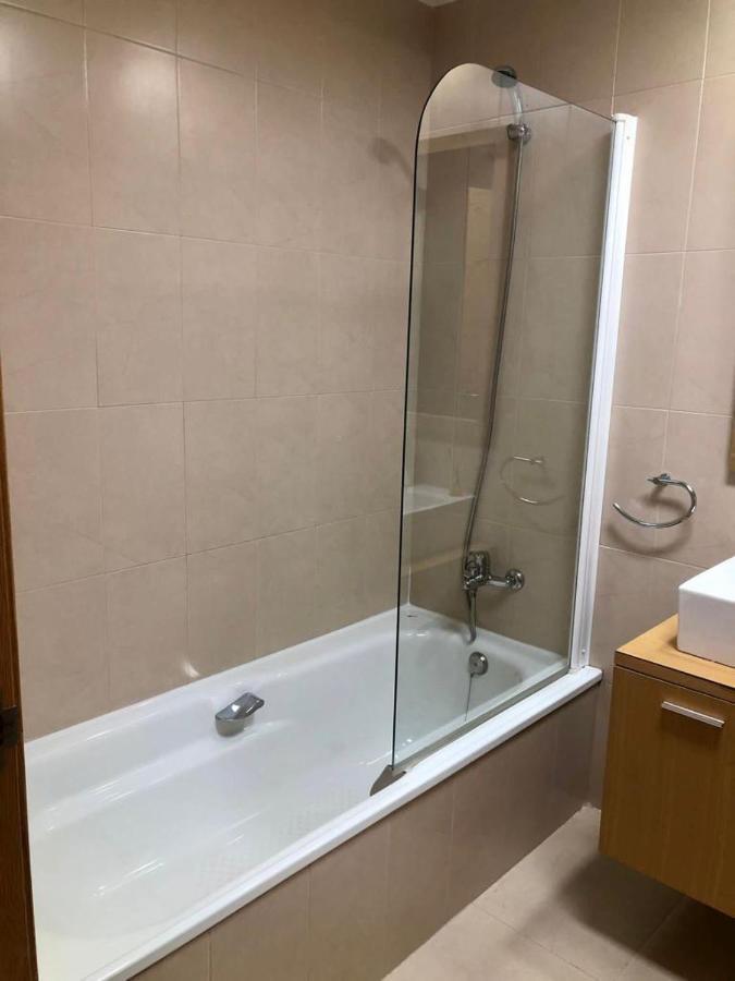 Villa Life . Precioso Bajo Frente Piscina スシナ エクステリア 写真